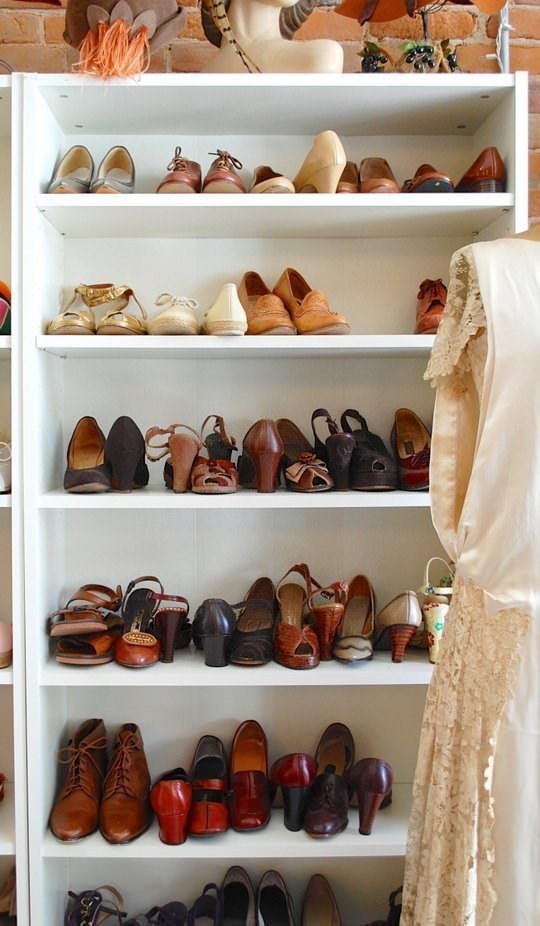 Whether your closet is big or small, you'll need to know some closet organization hacks to clean and organize everything!