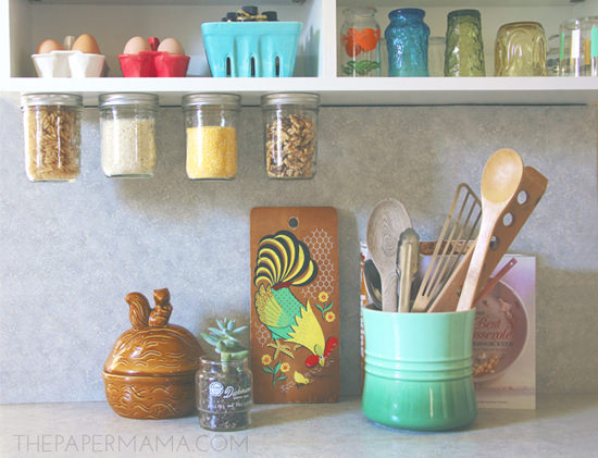 storage-jars-in-kitchen