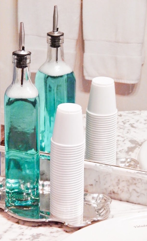 Organizing a bathroom could not be so hard and time consuming, with these 10-minute bathroom organization hacks you can do this quickly and easily!
