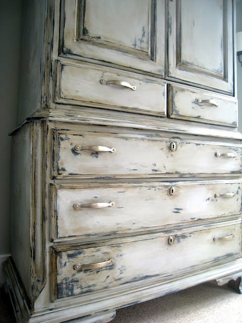 8-tips-for-distressing-furniture4