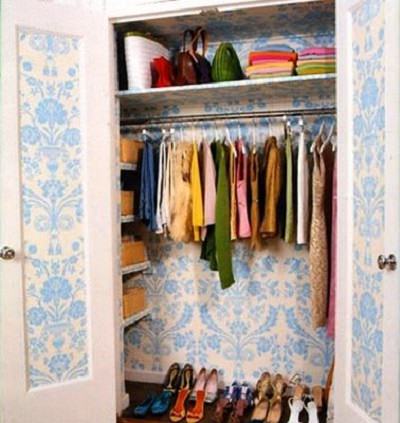 Are you trying to deal with a small closet? Here are tips for keeping it organized and maximizing the space to get the most out of it.
